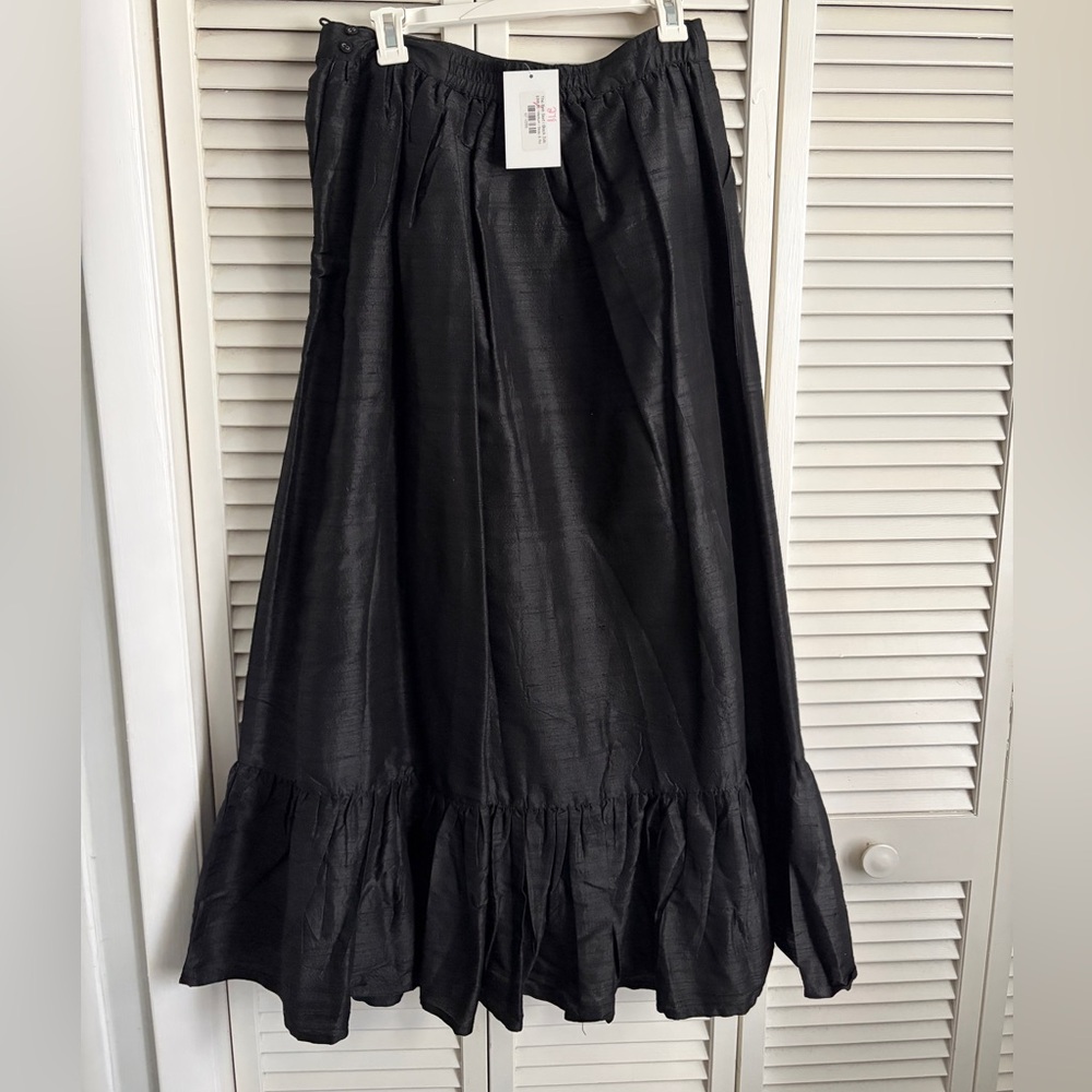 Women's Black Maxi Skirt with Ruffle Hem - Picture 4 of 4